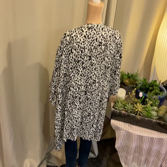 PTP 29 inches length 45” cheetah print duster - Picture 7 of 10